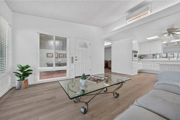 1441 GOLDEN RAIN RD M4 88H