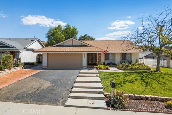 30390 HONEYSUCKLE HILL DR