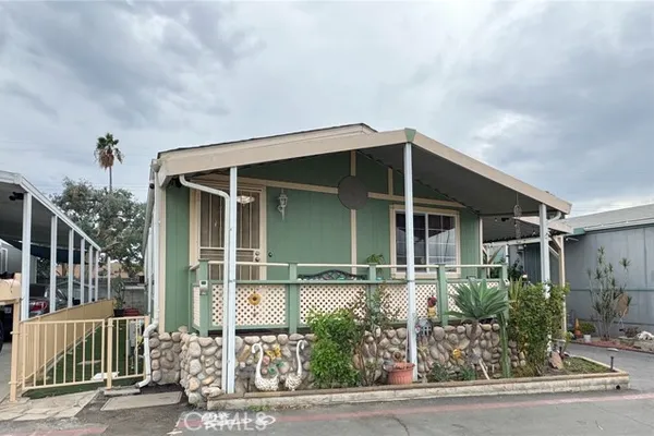 21210 E ARROW HWY TRLR 120