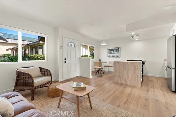1187 SANTA YNEZ AVE C