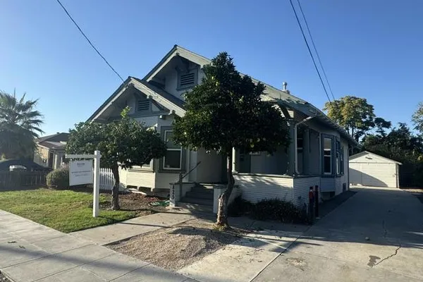825 PACIFIC AVE