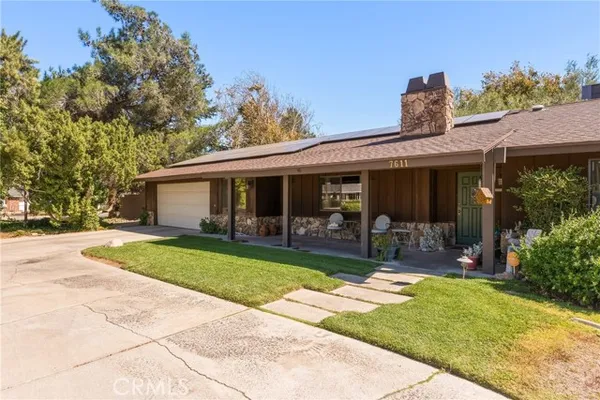 7611 GLIDER AVE