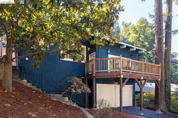 33 EASTWOOD CT