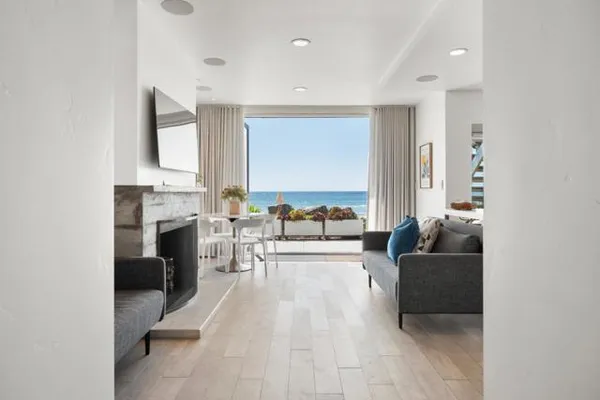 264 BEACH DR