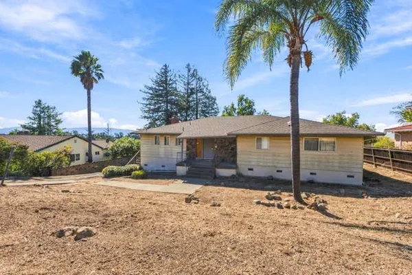 1035 VISTA DEL MAR