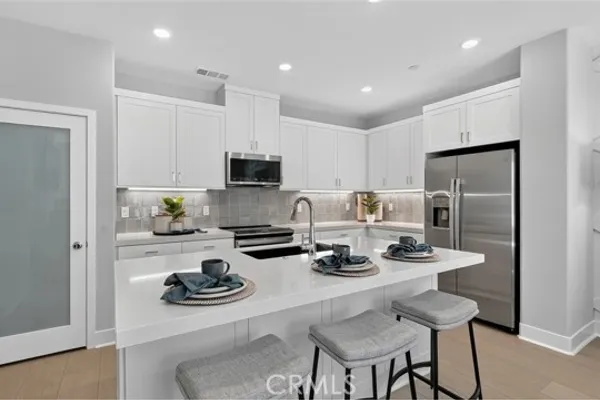 500 PARK DR 19
