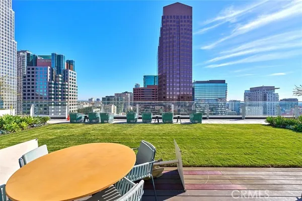 877 FRANCISCO ST 1717