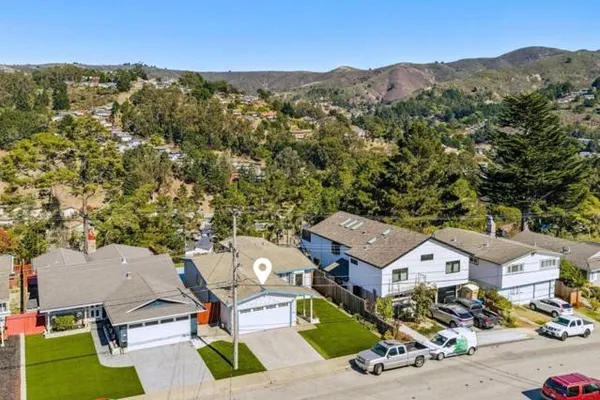 1183 MANZANITA DR