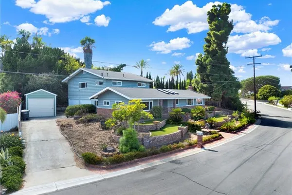 3485 RIDGECREST DR
