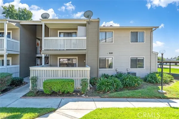 1309 W MISSION BLVD 79