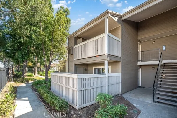 1309 W MISSION BLVD 5