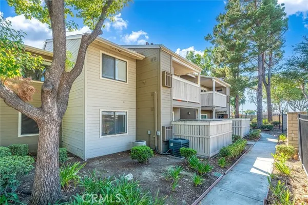 1309 W MISSION BLVD 5