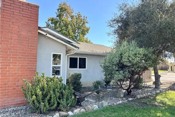 1208 CLINTON CT