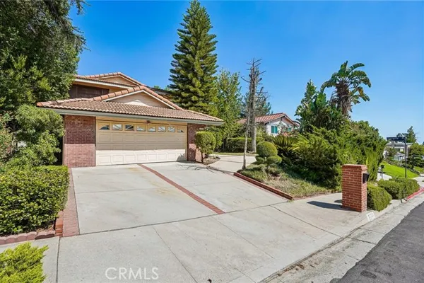 12500 MCLENNAN AVE