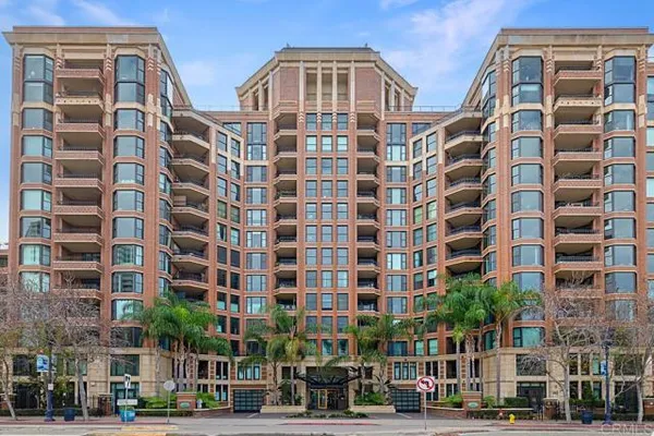 500 W HARBOR DR 716