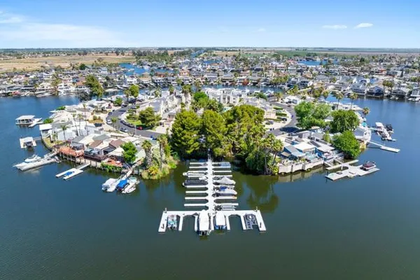 1257 MARINA CIR