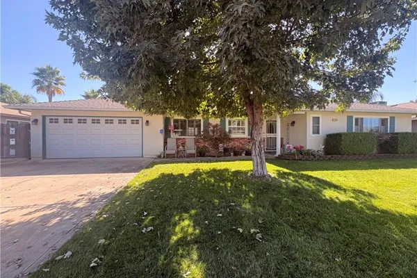 208 LESLIE DR