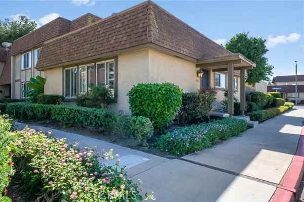 8582 SANTA MARGARITA LN