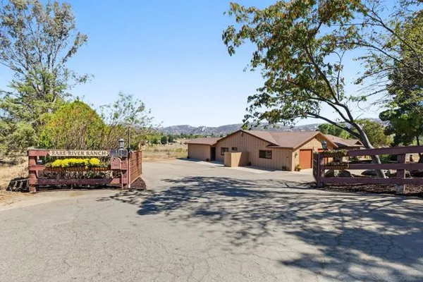 333 THOMSEN WAY