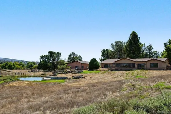 333 THOMSEN WAY