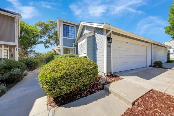349 WINDJAMMER CIR