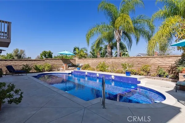 25516 LA MIRADA ST