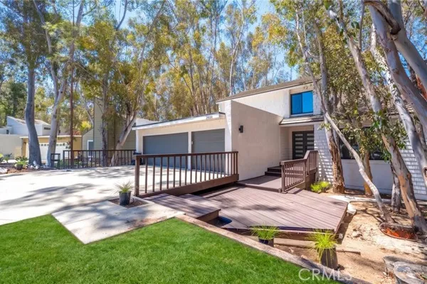 25031 CASTLEWOOD
