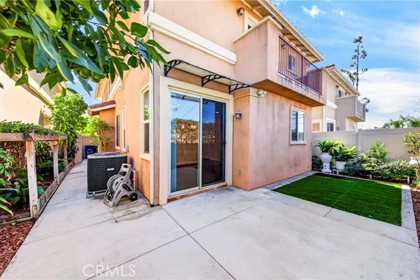 1669 ORCHID WAY