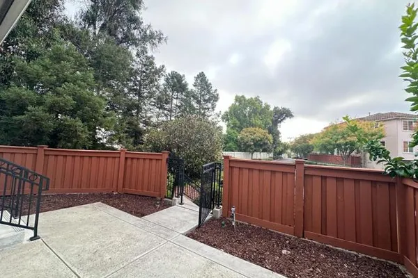 223 VISTA ROMA WAY