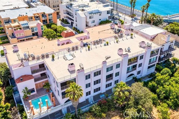 6220 PACIFIC AVE 104