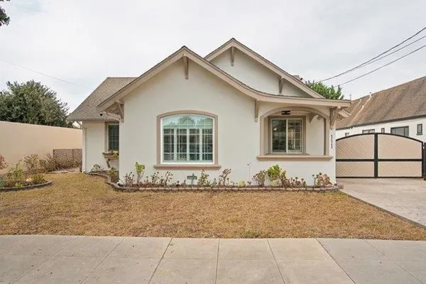 111 OAK ST