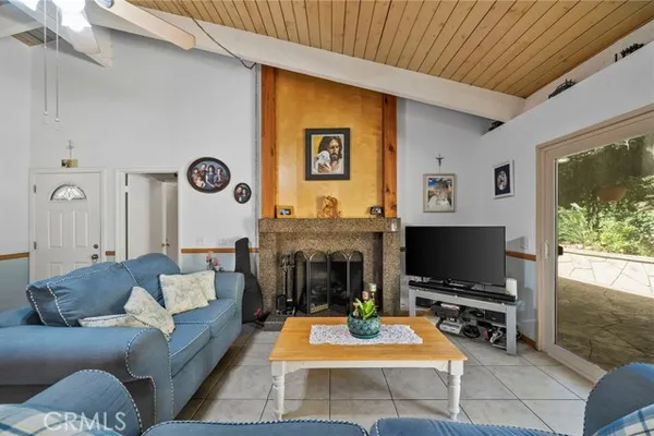 10468 ALTA LOMA DR
