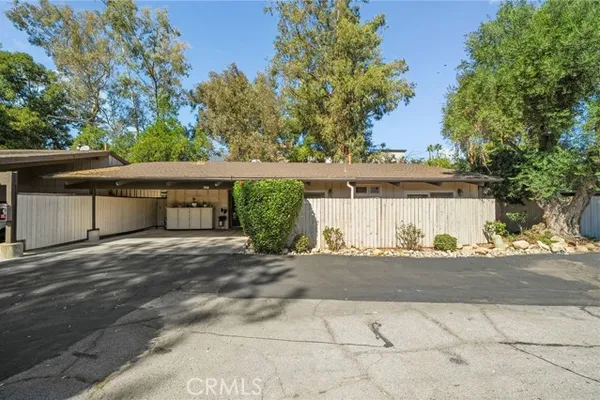 10468 ALTA LOMA DR