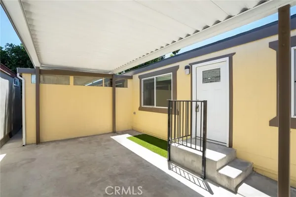 218 LAS BRISAS CIR