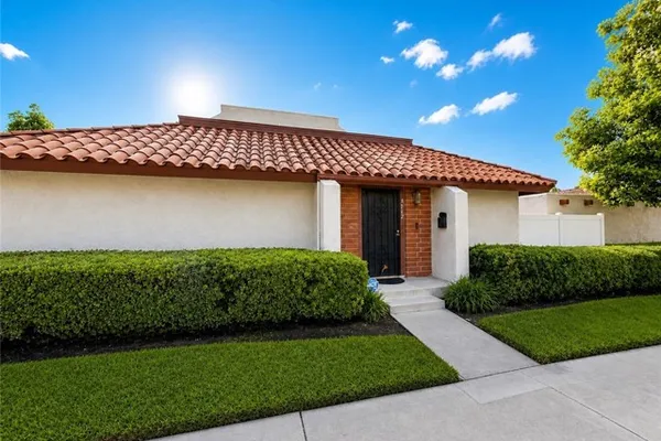 4562 TOLEDO WAY