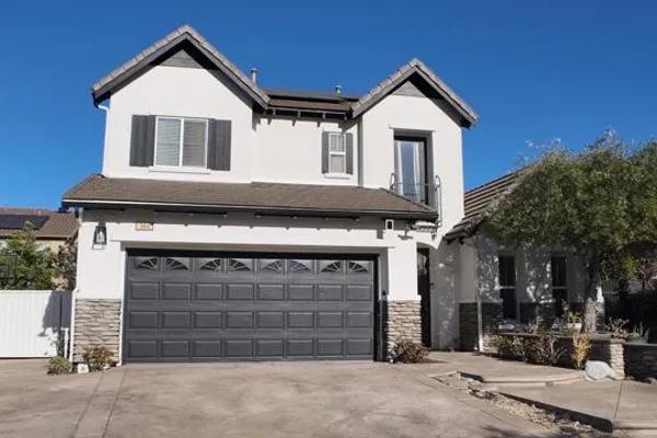 364 COTTAGES CT