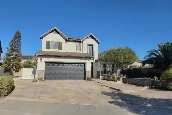 364 COTTAGES CT