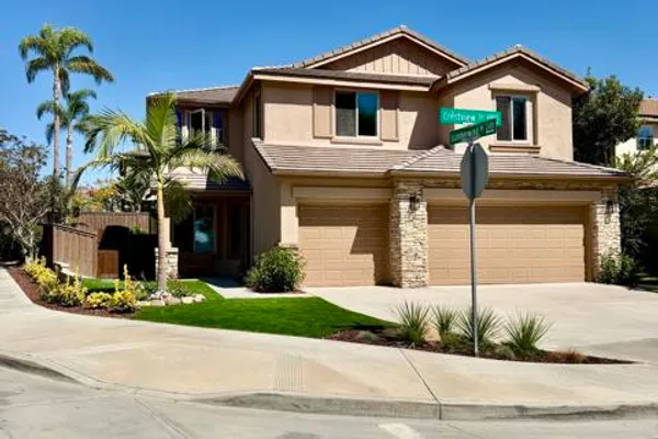 4982 CRESTVIEW DR