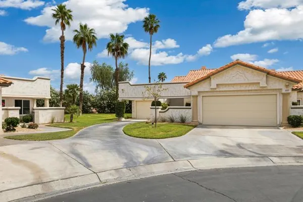 157 FALLS CT