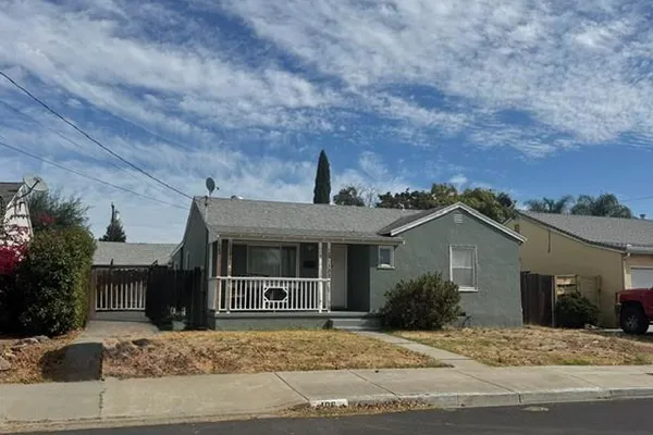 106 CAMPBELL AVE