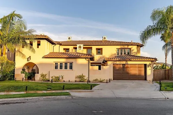 2814 LAKE CREST CT