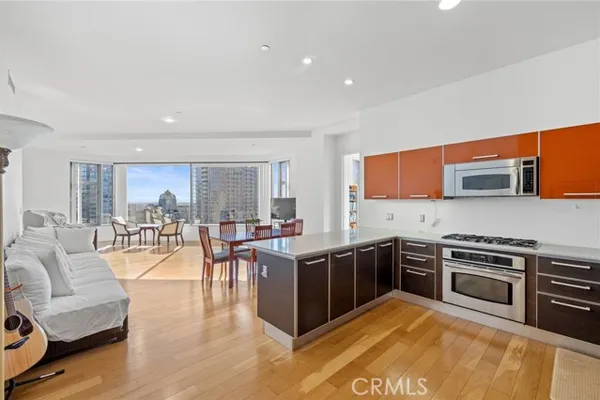 801 S GRAND AVE 1611