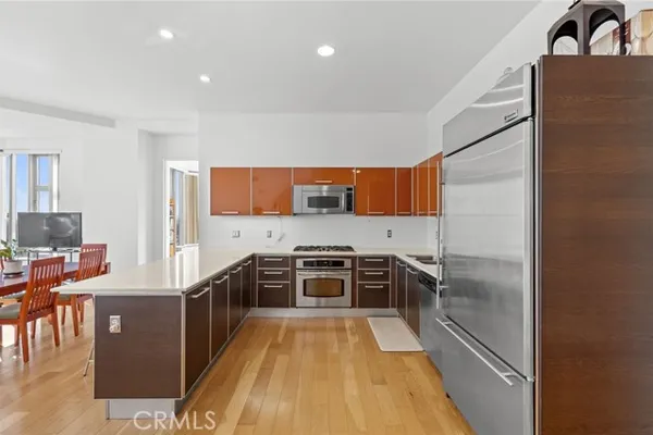 801 S GRAND AVE 1611