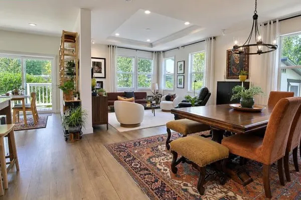 247 QUARTER CIR