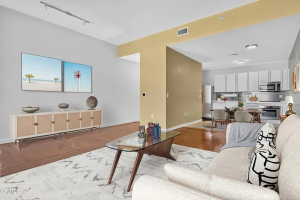 257 S SPRING ST 4N