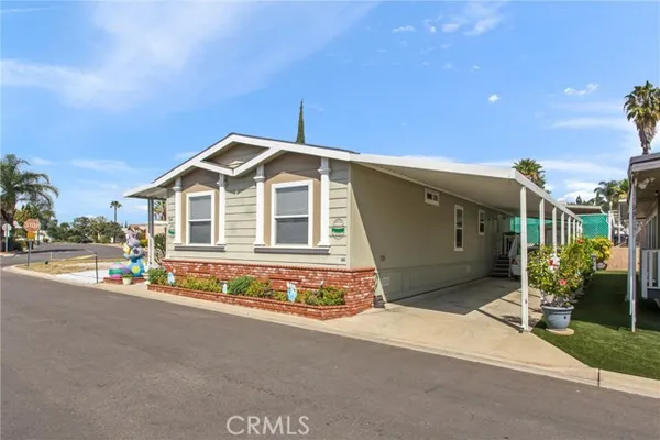 2755 ARROW HWY SPC 94