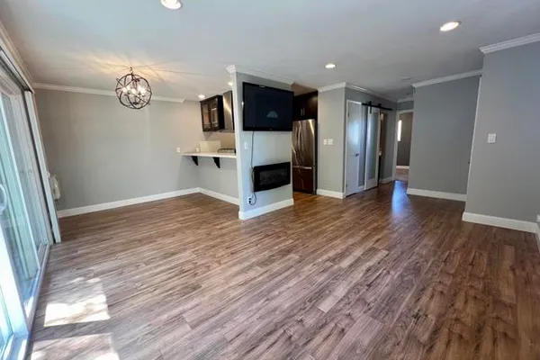 2426 PLEASANT HILL RD 3