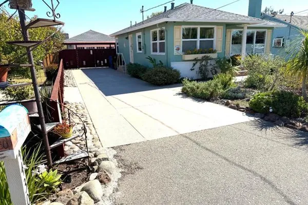 4430 PORTOLA DR
