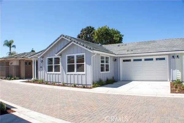 1452 RONALD WAY