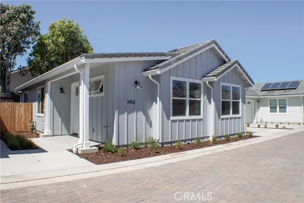 1452 RONALD WAY
